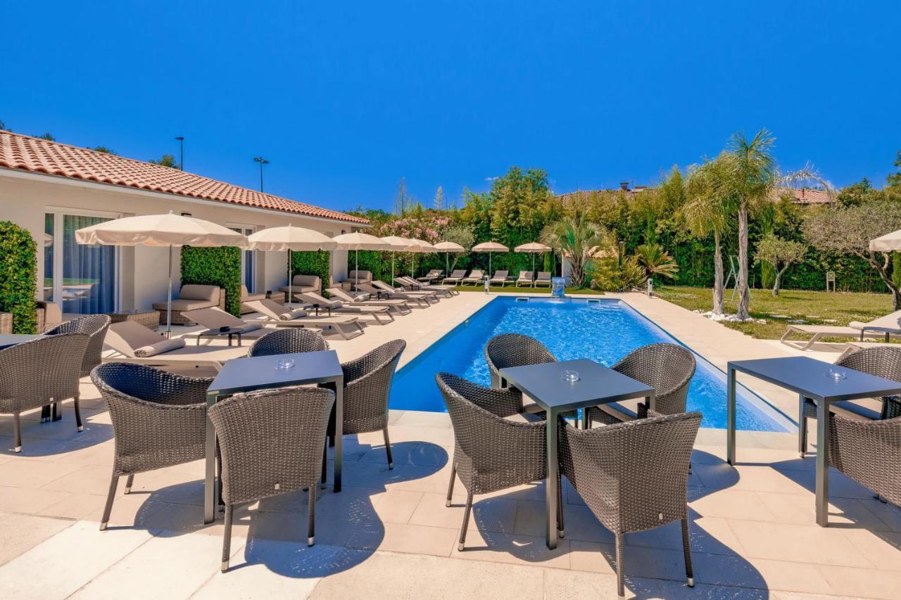 Hôtel Villa Sophia - ADULTS ONLY JULY AND AUGUST Mougins Esterno foto