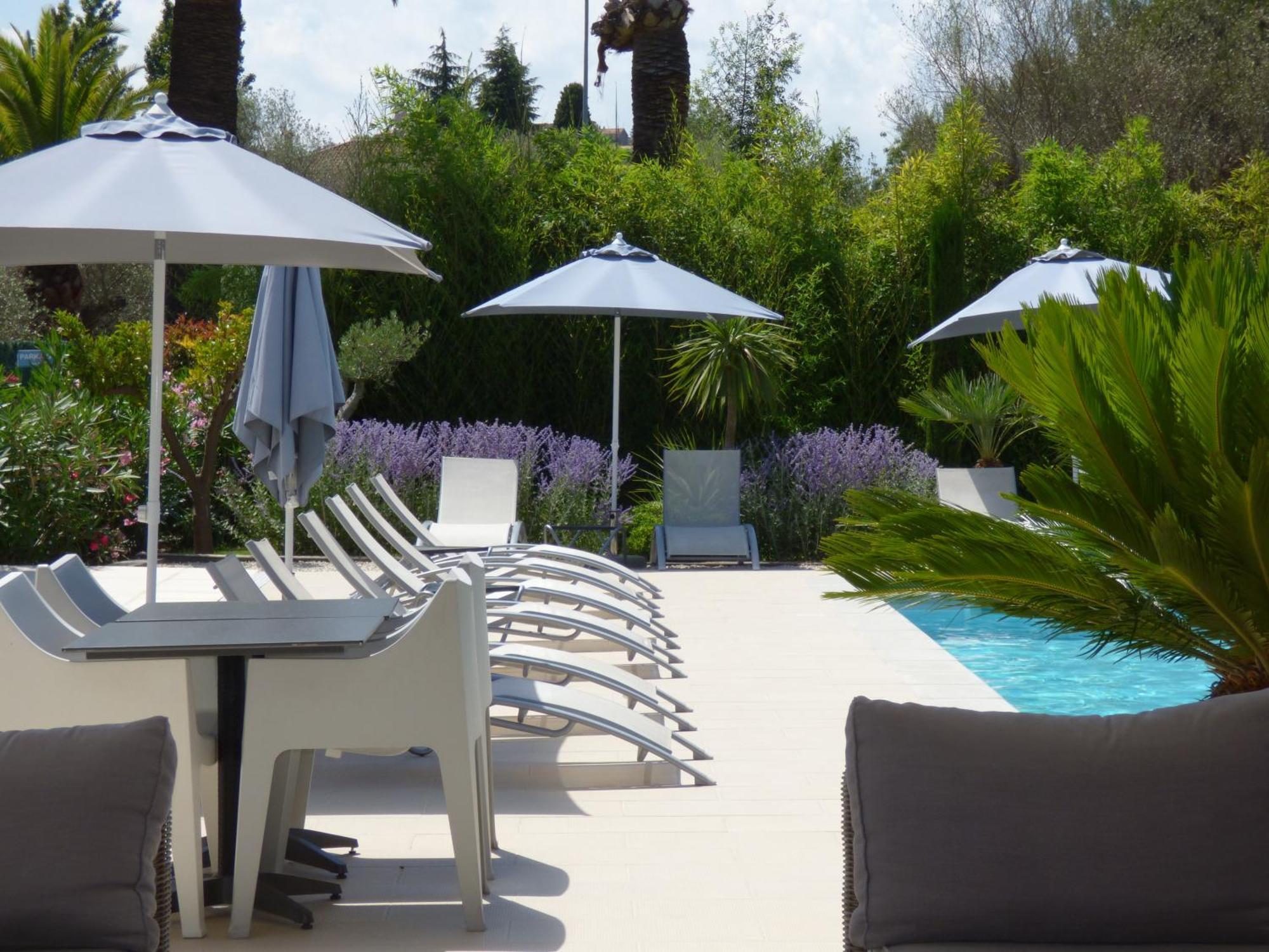 Hôtel Villa Sophia - ADULTS ONLY JULY AND AUGUST Mougins Esterno foto