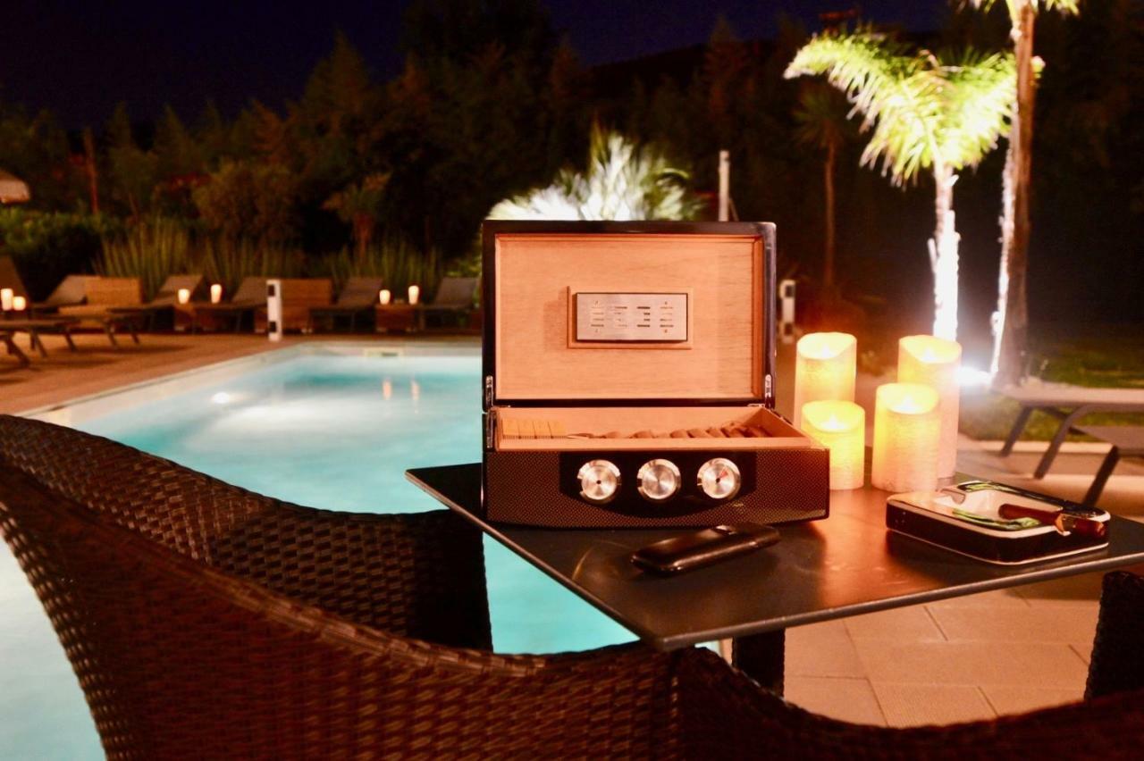 Hôtel Villa Sophia - ADULTS ONLY JULY AND AUGUST Mougins Esterno foto